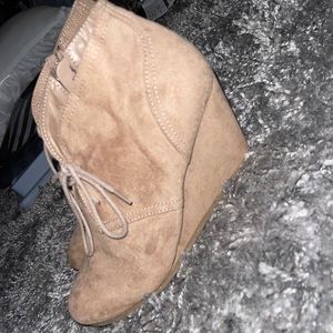 Booties/wedges
